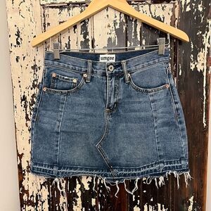 EUC super cute Umgee denim skirt. Size 26.